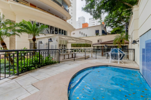 Image 35 - 1030562