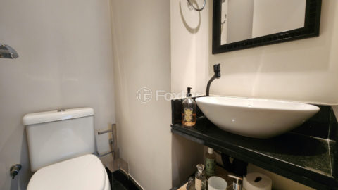 Image 60 - 1030600