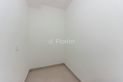 Image 30 - 1030605