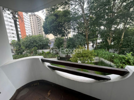 Image 32 - 1030608