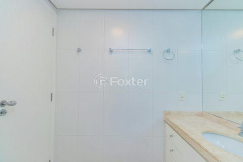 Image 35 - 1030611