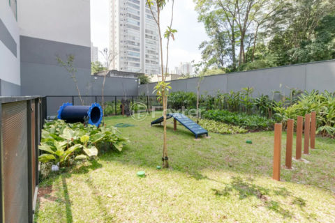 Image 67 - 1030613
