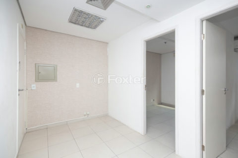 Image 5 - 1030622