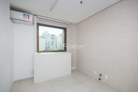 Image 21 - 1030622