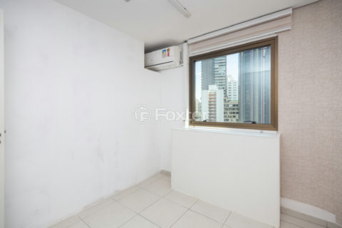 Image 20 - 1030622