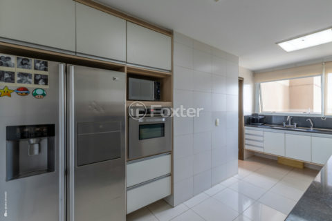 Image 31 - 1030642