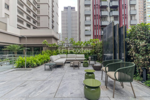 Image 42 - 1030644