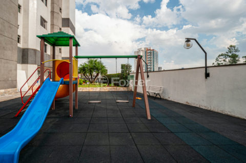 Image 33 - 1030656