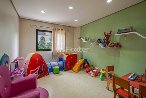 Image 34 - 1030656