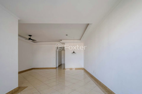 Image 7 - 1030656