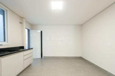 Image 38 - 1030669
