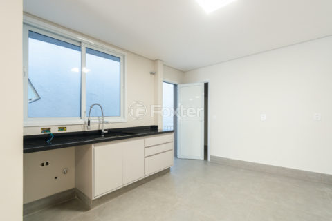 Image 37 - 1030669