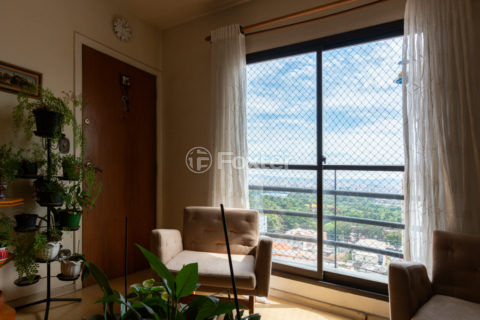 Image 7 - 1030675