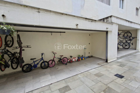 Image 42 - 1030676