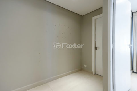 Image 2 - 1030679