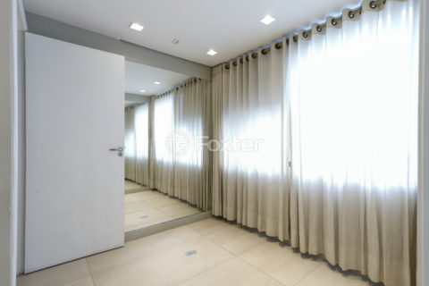 Image 7 - 1030679