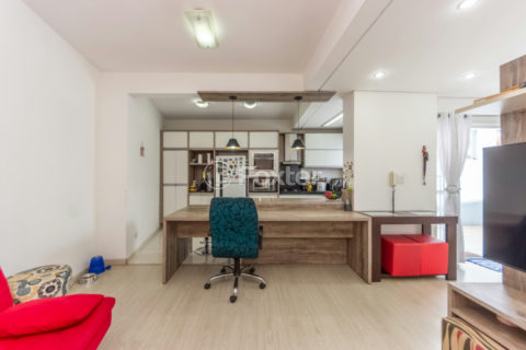 Image 32 - 1030682