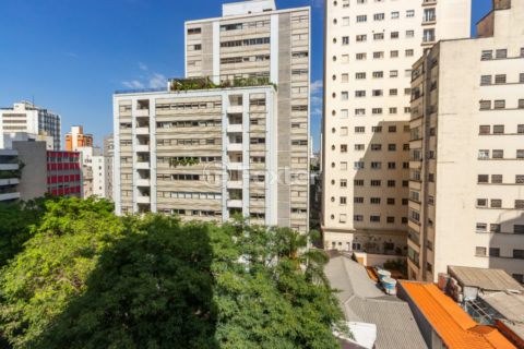 Image 3 - 1030690