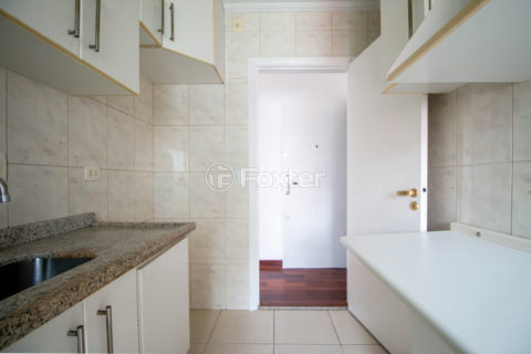 Image 7 - 1030692
