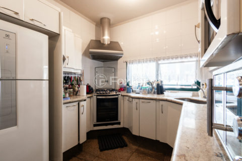 Image 34 - 1030699