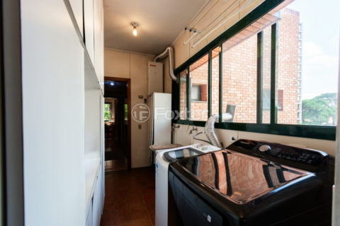 Image 37 - 1030699