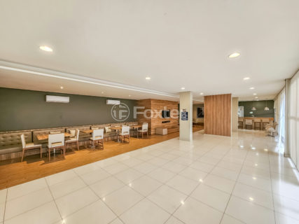 Image 44 - 1030700