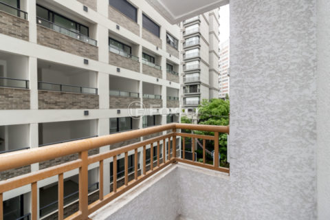 Image 14 - 1030701