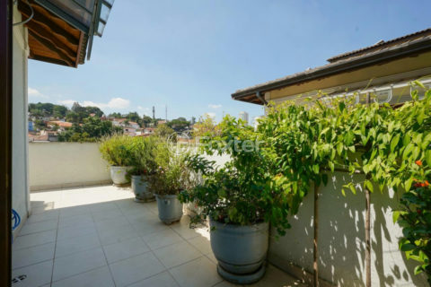 Image 33 - 1030702