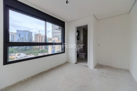 Image 26 - 1030703