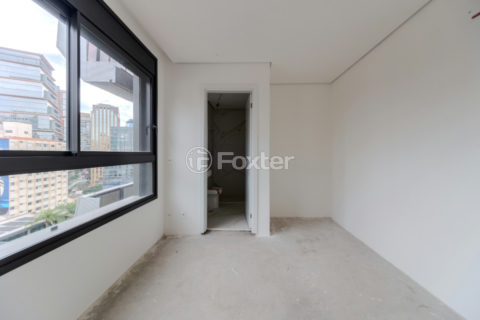 Image 27 - 1030703
