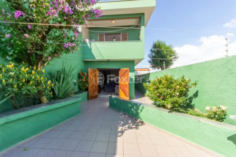 Image 32 - 1030705