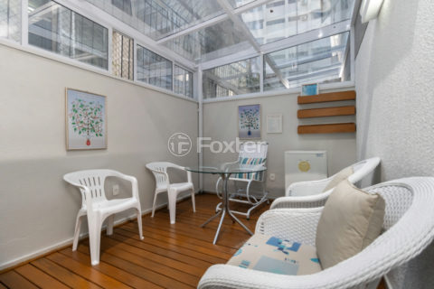 Image 9 - 1030706