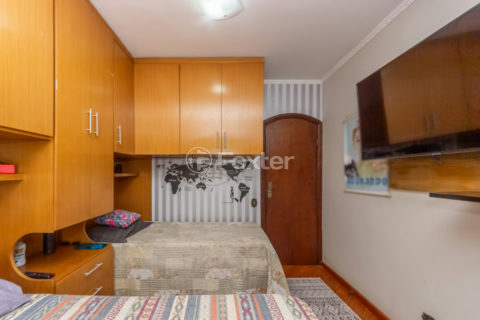 Image 40 - 1030716