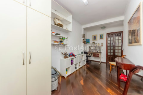 Image 34 - 1030716