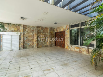Image 37 - 1030717