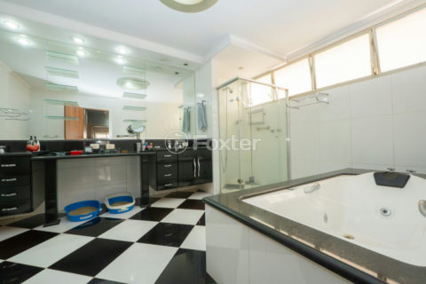Image 36 - 1030742