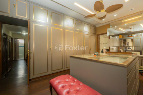 Image 35 - 1030742