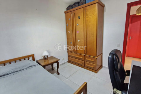 Image 21 - 1030744
