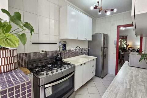 Image 23 - 1030744