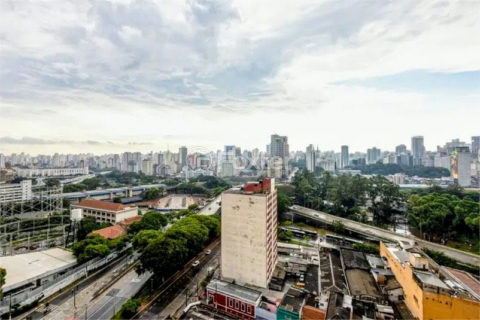 Image 23 - 1030750