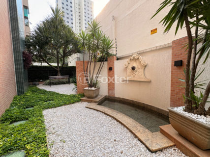 Image 38 - 1030753