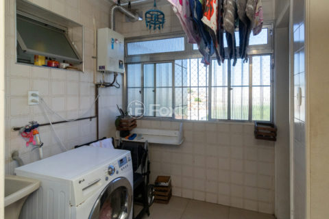 Image 25 - 1030756