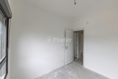 Image 31 - 1030758