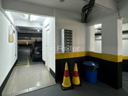 Image 42 - 1030785