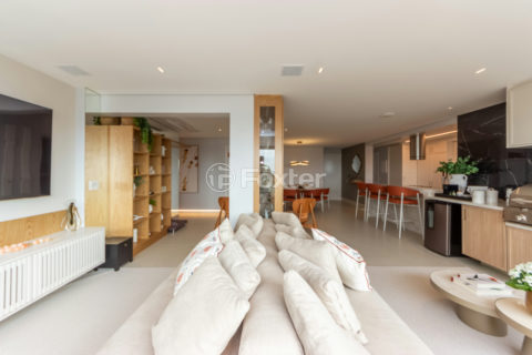 Image 14 - 1030792