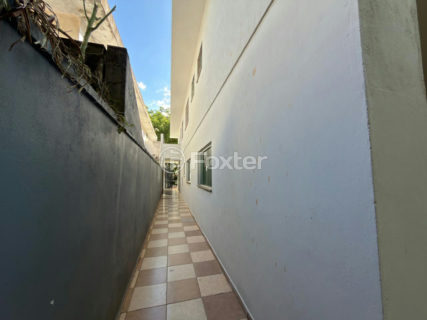 Image 9 - 1030804
