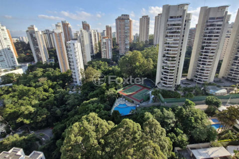 Image 11 - 1030808