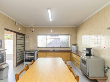 Image 40 - 1030812
