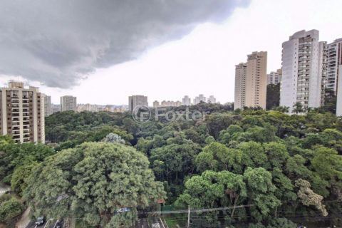 Image 9 - 1030813
