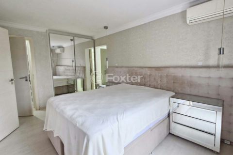 Image 21 - 1030813